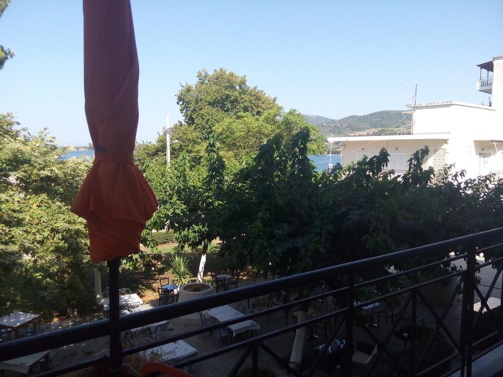 Anastasia - Efthimios Apartments Agios Konstantinos  Exterior photo